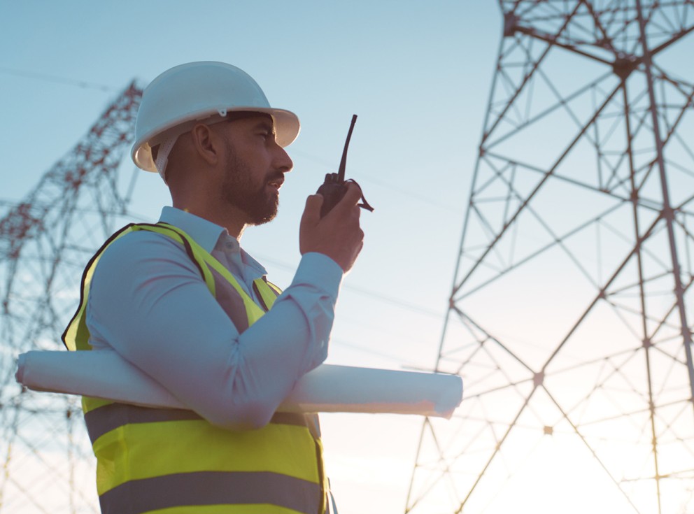 supervisor with power lines