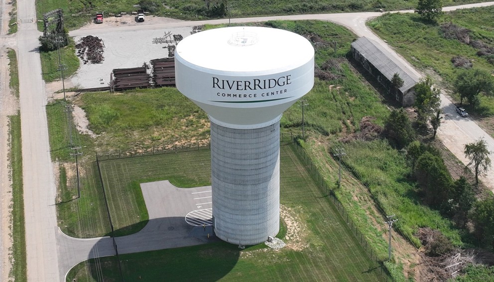 water tower with River Ridge Commerce Center logo